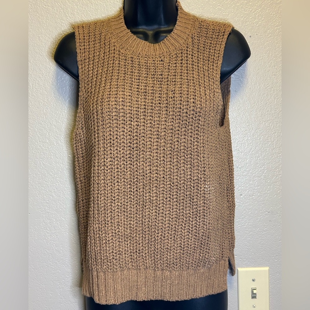 Abercrombie & Fitch Brown Sleeveless Knit Crew-Neck Sweater Vest BOHO Top Sz S